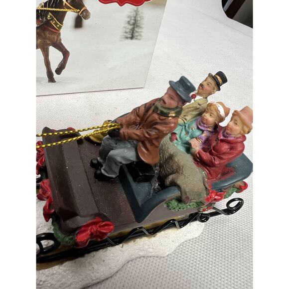 St Nicholas Square Christmas Village Collection Accessory Sleigh Ride P30106-14 - Picture 6 of 7